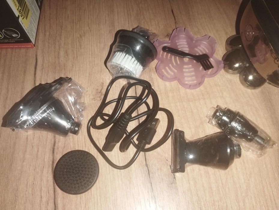 Golarka do głowy i twarzy, 7 ruchomych głowic, wymienne końcówki, nowa