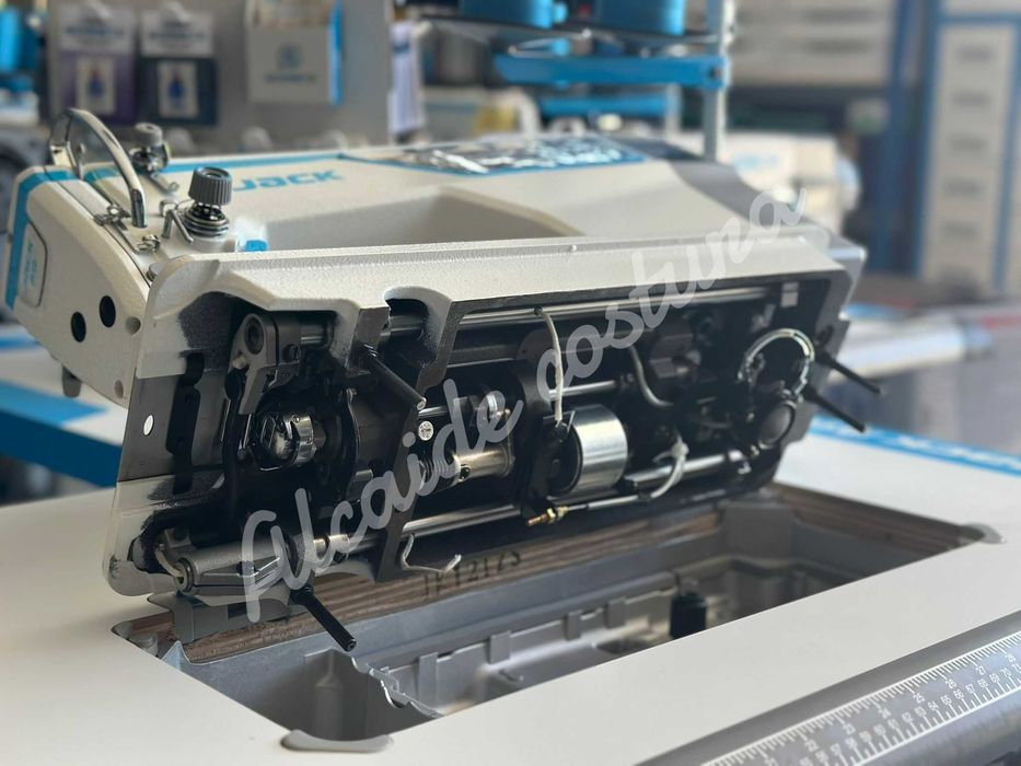Máquina de Costura industrial Jack A4c novo modelo