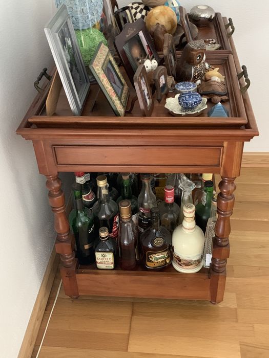 Carrinho e móvel bar em madeira de cerejeira maciça