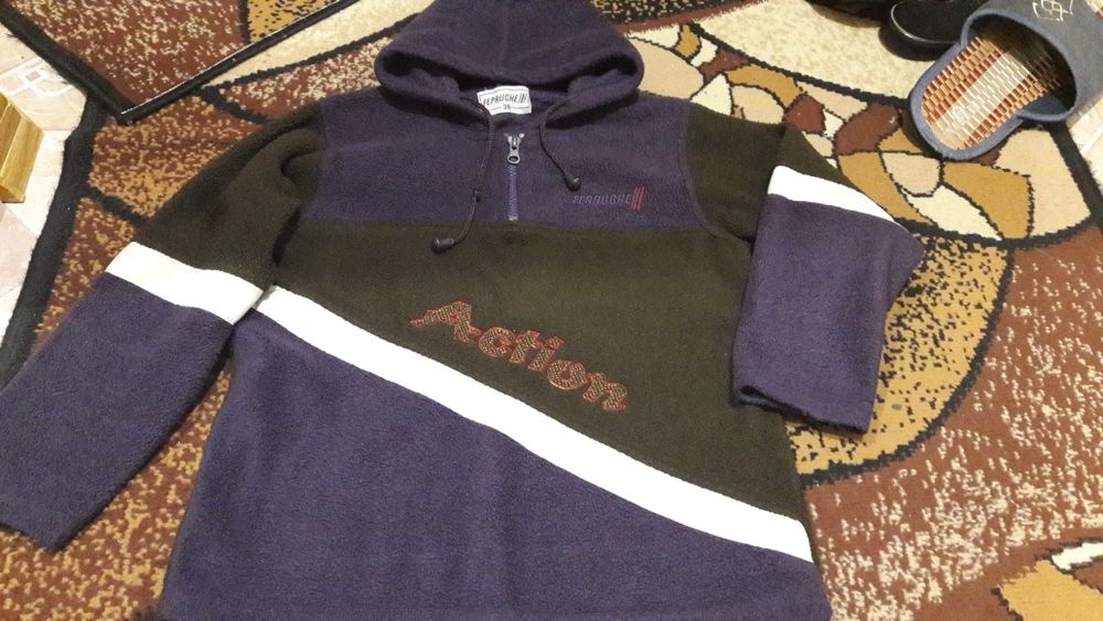 Продам кофту флісова,,б/у,цена 150 грн