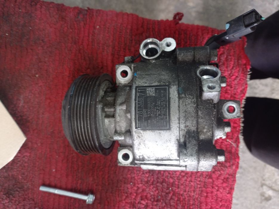 Компресор кондиціонера Mitsubishi Outlander3 2012-2021 розборка