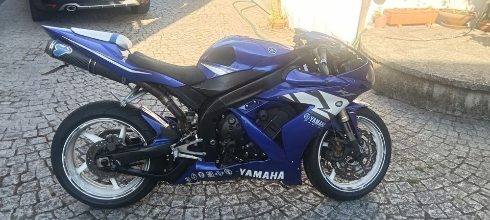 Yamaha R1 2005 - acidentada
