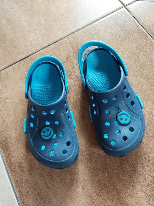 Klapki basenowe 28 buty do wody