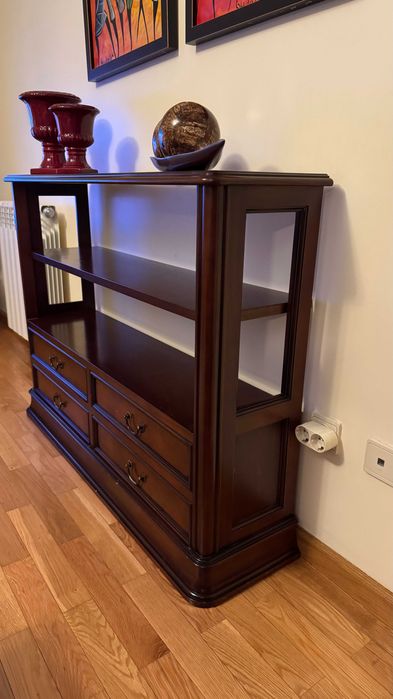 Móvel de apoio vintage em ótimo estado.