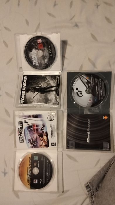 3 jogos para a PS3 usados poucas vezes em ótimo estado de conservação, cada um por 5€, valor negociável.