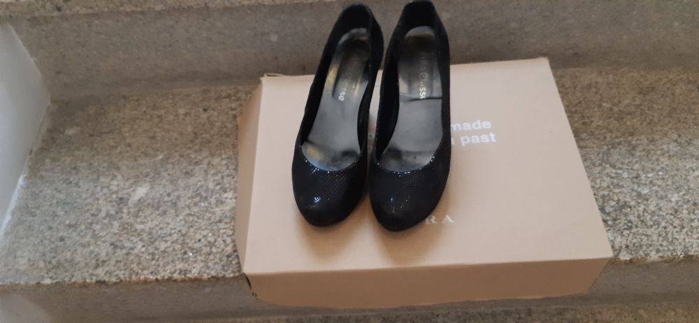 Sapatos pele nacional