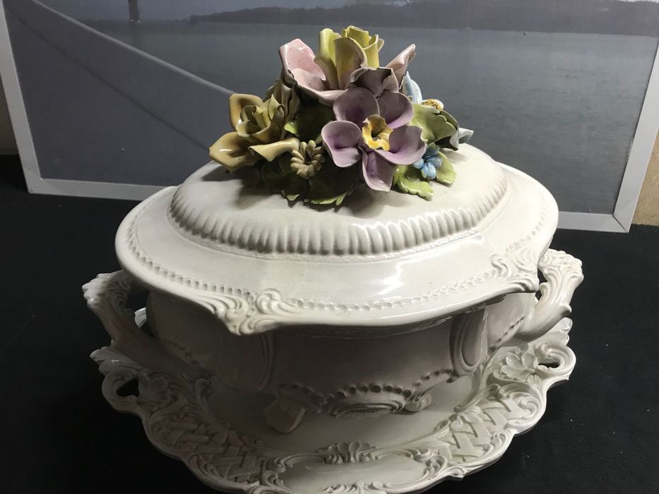 Terrina com prato437320306646077440