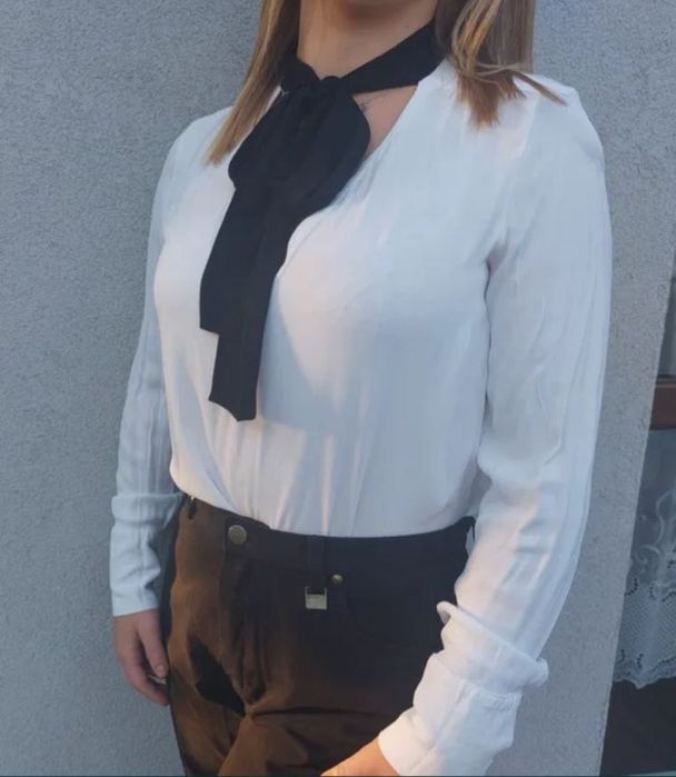 ZARA Biała koszula na galowo, elegancka, z dekoldem