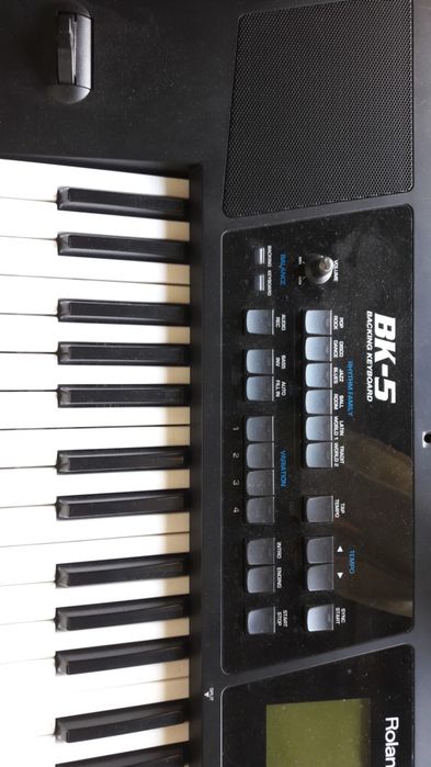 Teclado Roland Bk 5