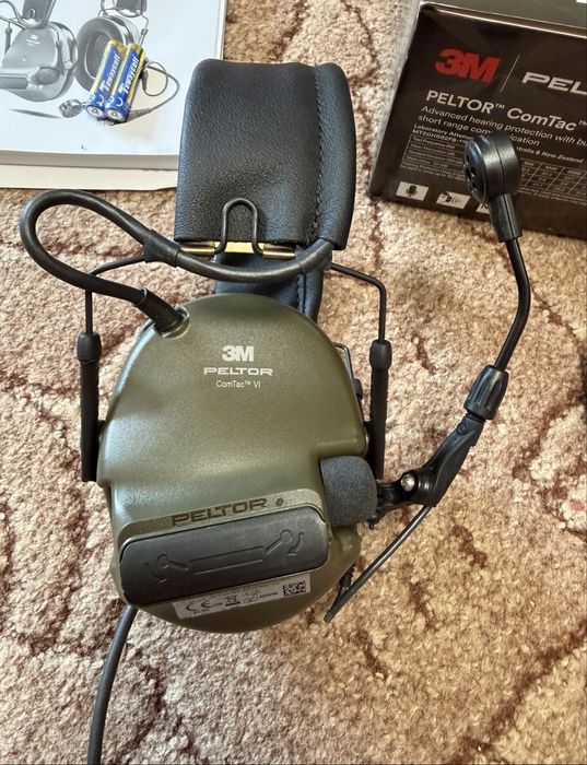 Активні навушники 3m Peltor ComTac VI (6) NIB  з мікрофоном