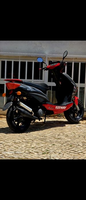 Vendo keeway ry6 sport de 2017 
Mota em bom estado 
Com 19 631 km
Mota
