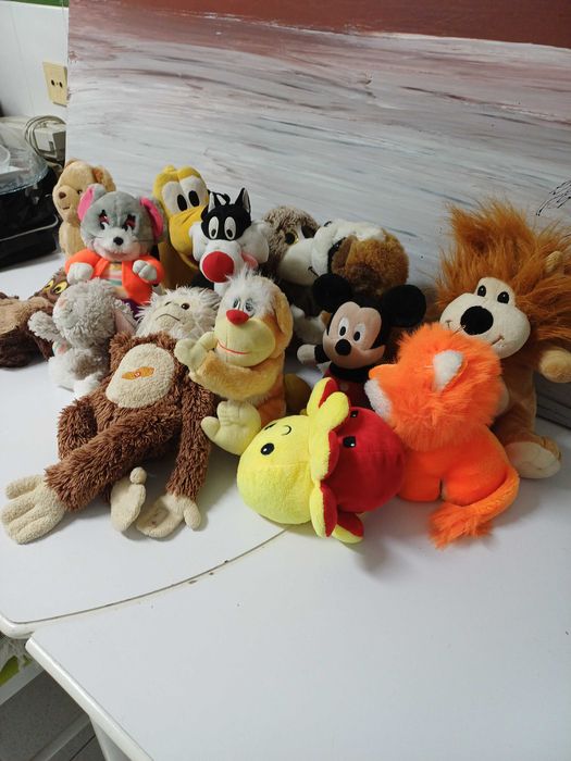 Peluches vários 13 unidades