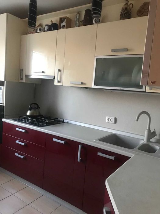 Здається 3-кімнатна квартира в р-ні залізничного вокзалу, гарний стан.