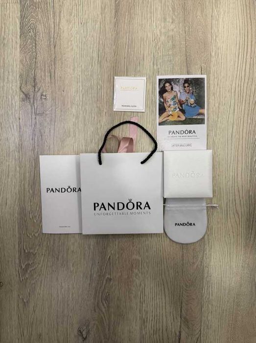 Sprzedam srebrno czerwony pierścionek Pandora