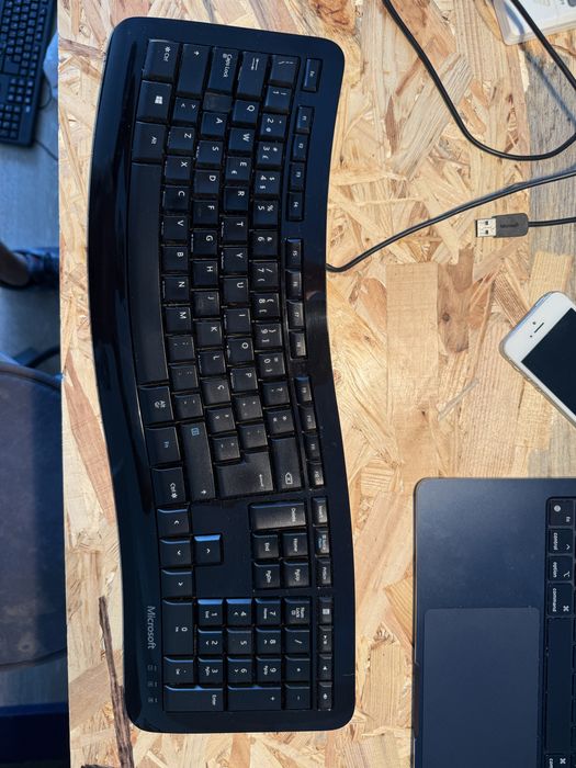 Teclado Microsoft Comfort Curve 3000 (USB)