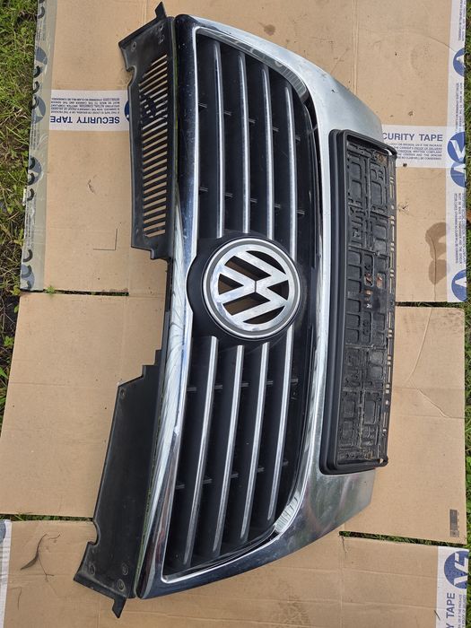 Gril atrapa zderzaka vw passat
