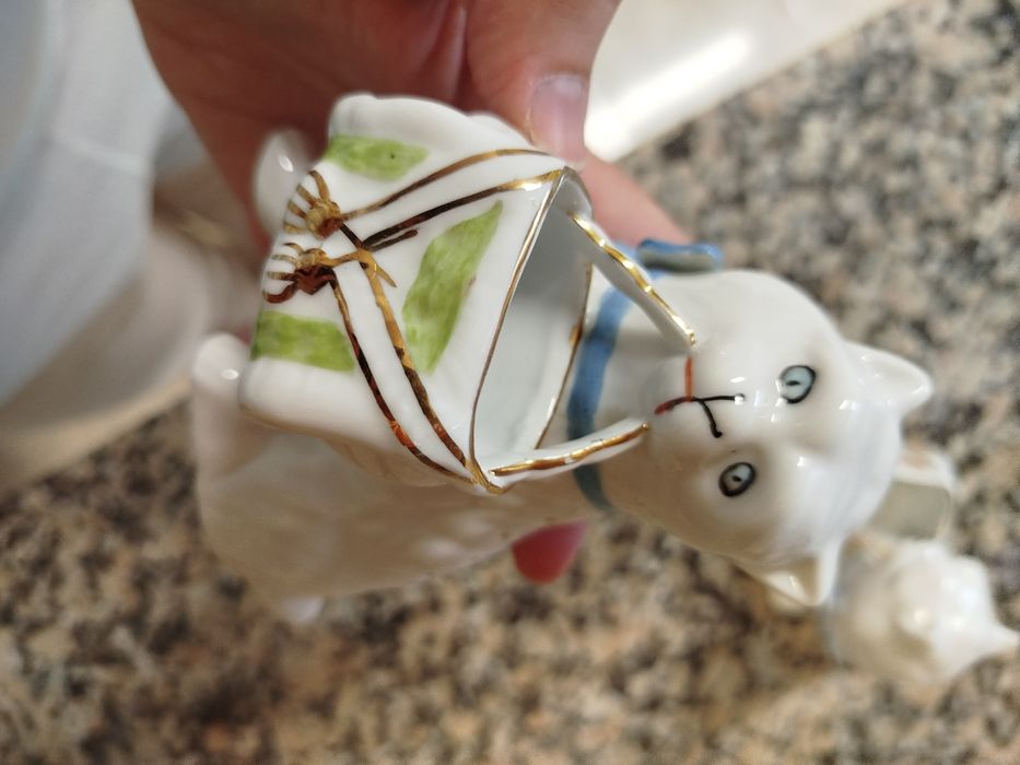 Porcelain Kittens485926017529303044