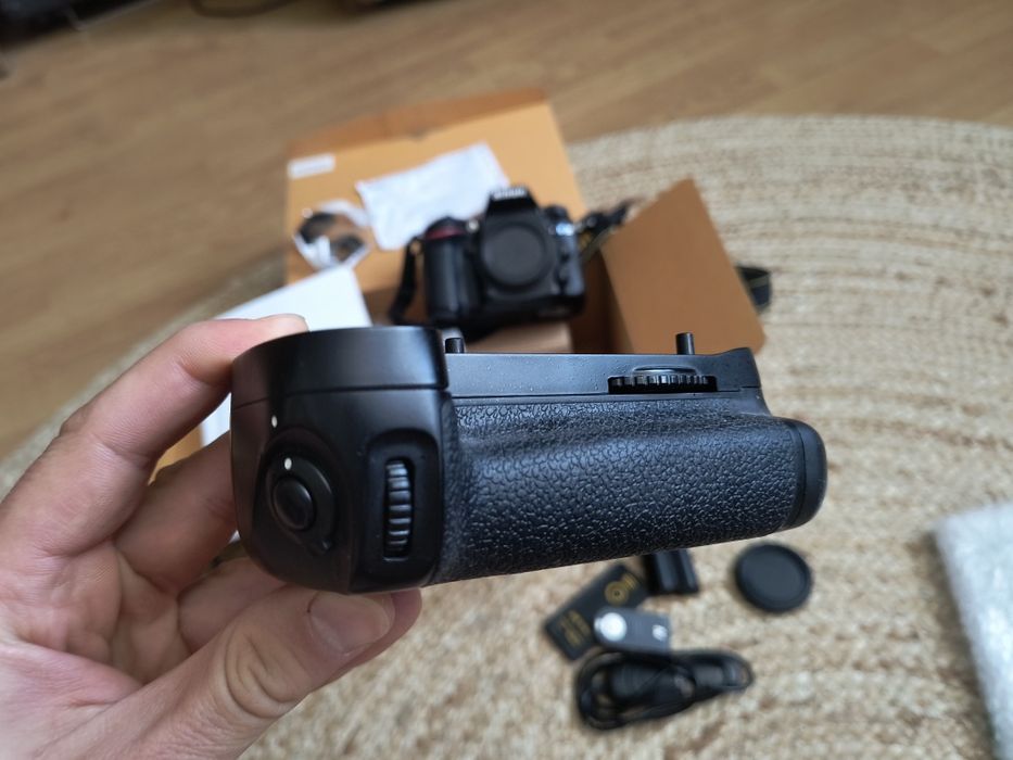 Aparat Nikon D7100 27k przebiegu (opcjonalnie z obiektywem)