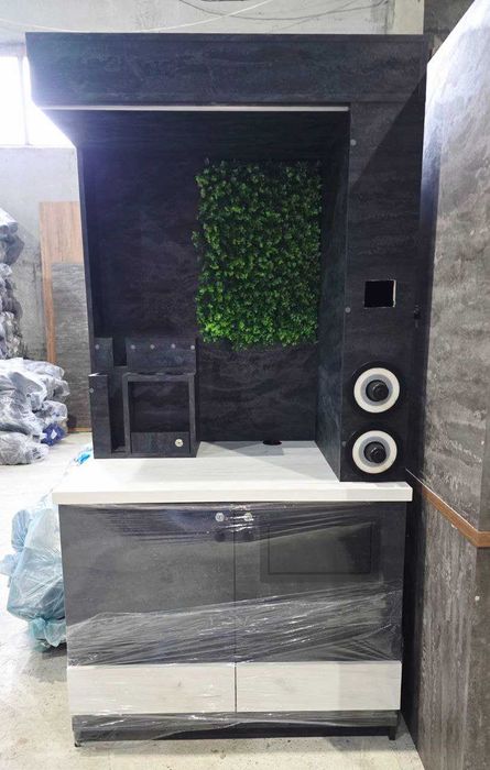 Кав'ярня самообслуговування. Вендінг під ключ. Тумба. Кавова машина.