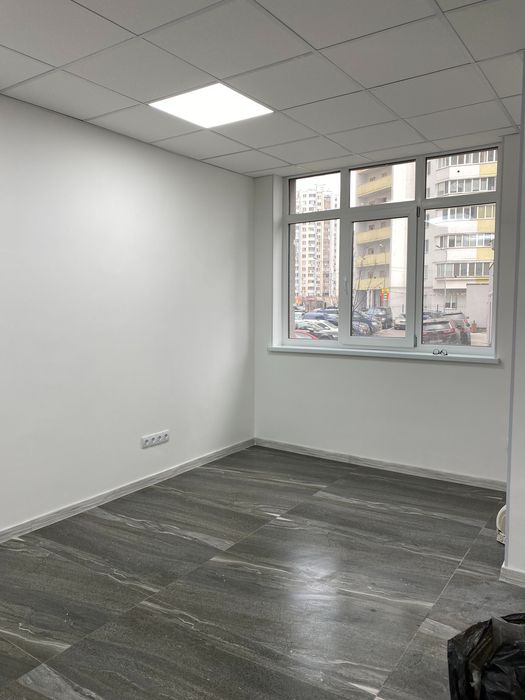 Оренда приміщення 34.2 кв.м  під салон,офіс,Позняки, вул Пчілки 7