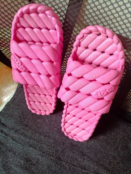 Продам  силиконовые тапочки