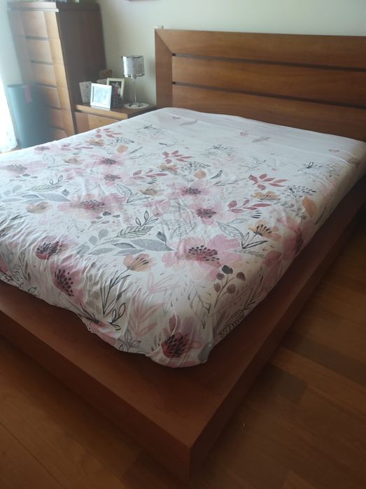 Cama de Casal em Cerejeira