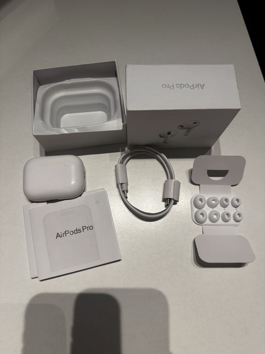 Airpods 3 Pro.