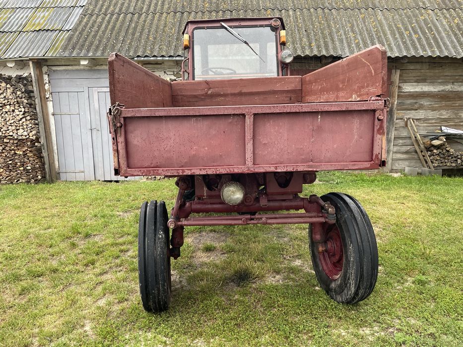 Продам трактор т16