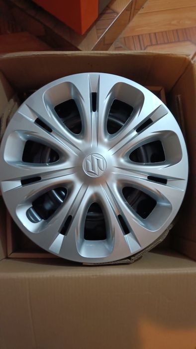 Felgi z kołpakami. Komplet 4. Suzuki Vitara. Nowe. Odbiór w Redzie.