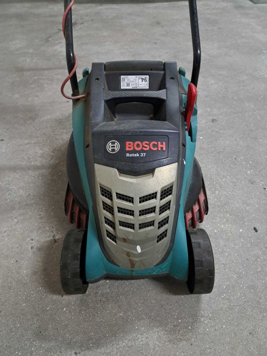 Máquina de cortar relva eléctrica Bosch - Rotak 37