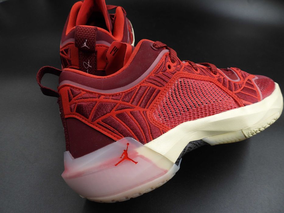 Nike Air Jordan XXXVII koszykarskie r. 41