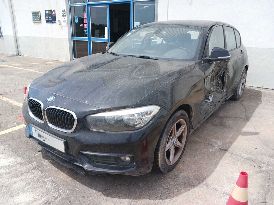 BMW 116D, 2015 - SALVADO - 127 mil Kms