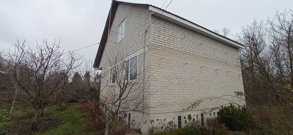 Продаж будинку,дачі