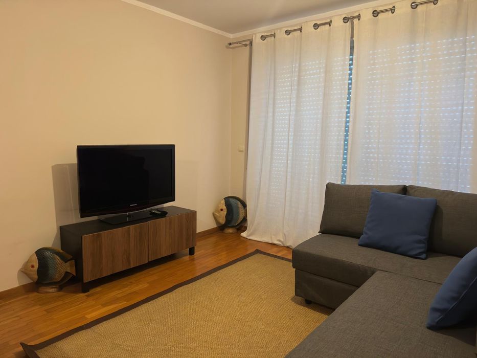 Arrendo apartamento T1 no Padrao da Legua. Imobiliarias por favor nao contactem. Obrigada.