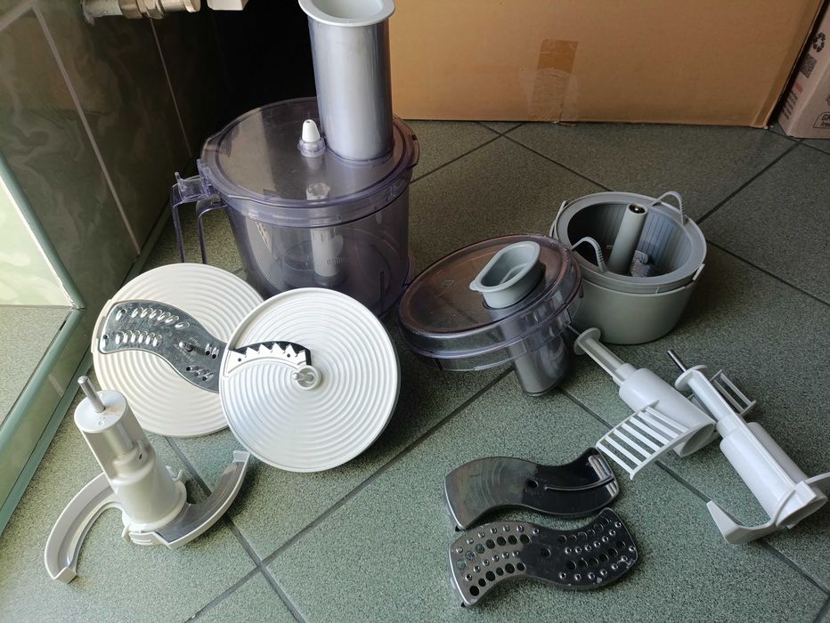 Детали на кухонный комбайн Браун, Braun - чаша, нож, терка и др..