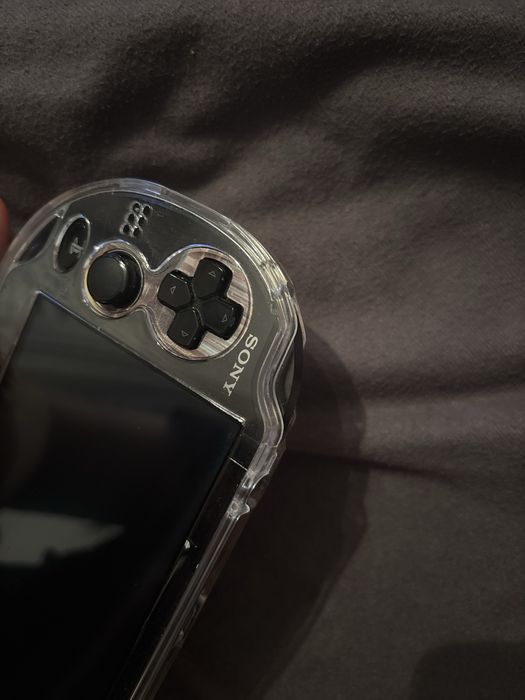 PlayStation Vita 3G 2012 + sd2vita 32GB