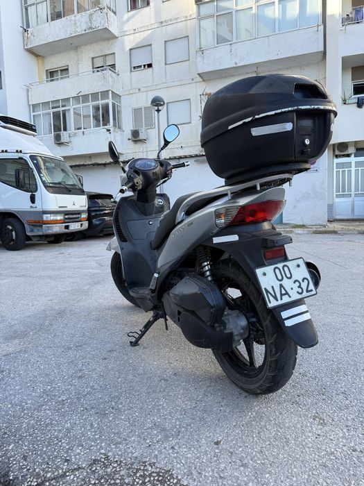 Suzuki UX 125 | 2012 | 57.000 km | 800€ (Negociável)