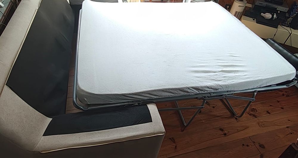 Sofá cama em bom estado