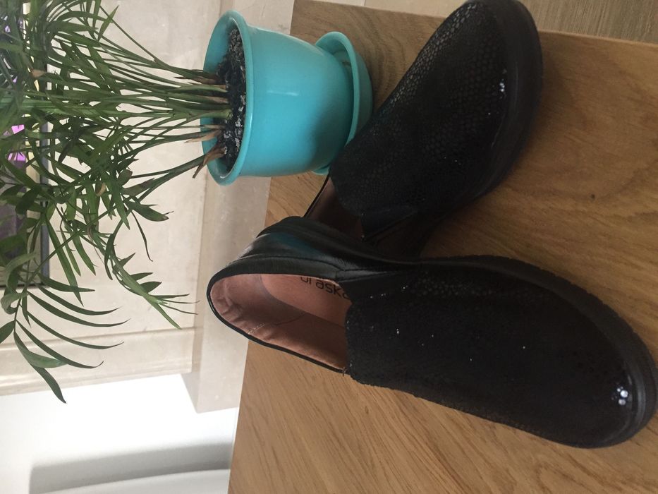 Кожаные туфли для девочки 35р. Braska