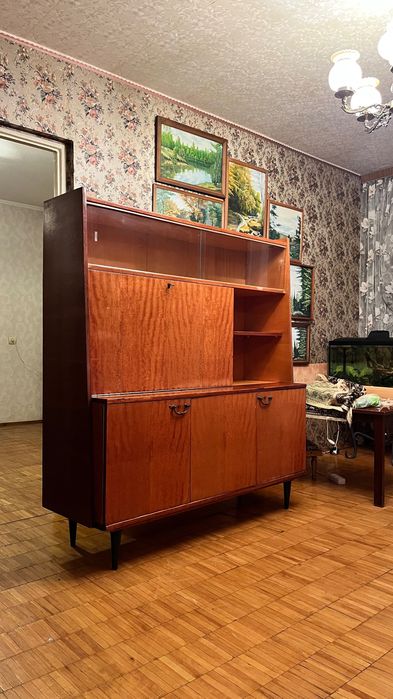 Вінтажний сервант із натуральним деревом, радянський буфет
