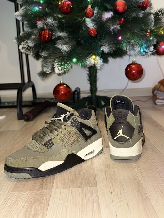 Air Jordan 4 Retro Medium Olive