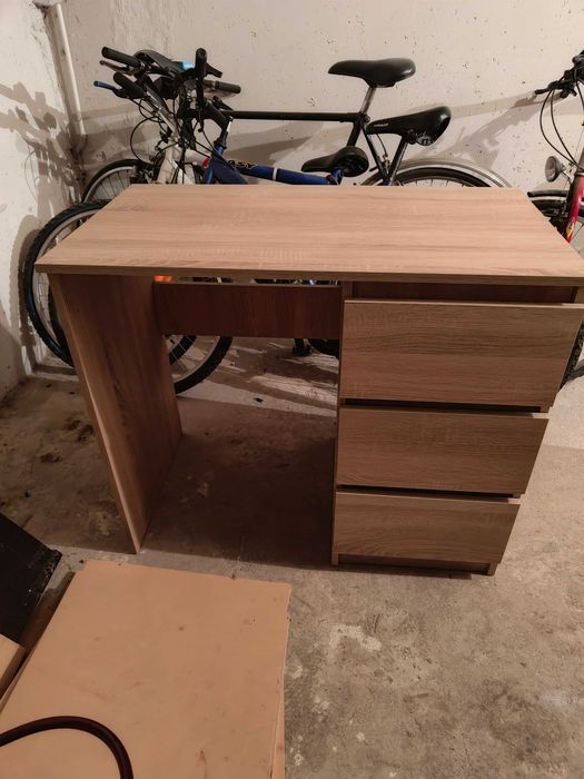 biurko 90x50 trzy szuflady, uzywane