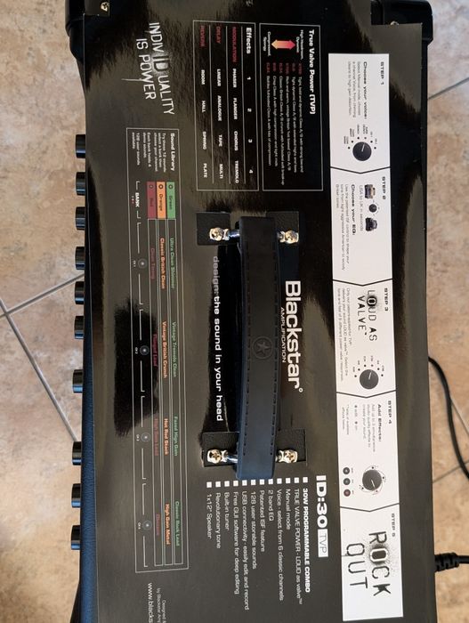 Amplificador Blackstar ID TVP 30, 75W, True Valve Power Simulation + Footswitch FS-10(novo)