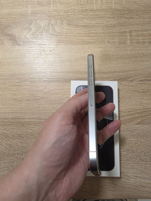 Apple Iphone 16 pro max 1Tb white