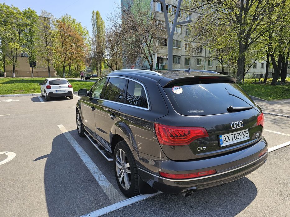 продам AUDI Q7 2013 г. дизель 3,0
