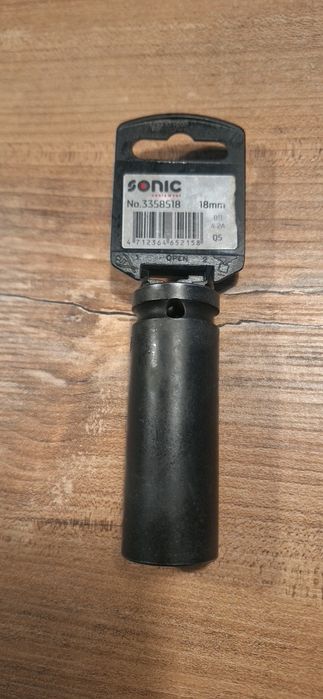 Nasadka 18mm długa 1/2