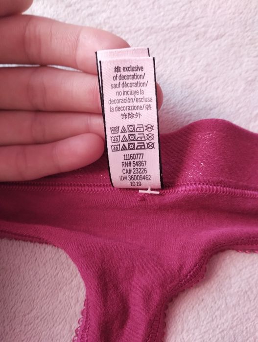 Nowe majtki damskie stringi rozm L Victoria's Secret