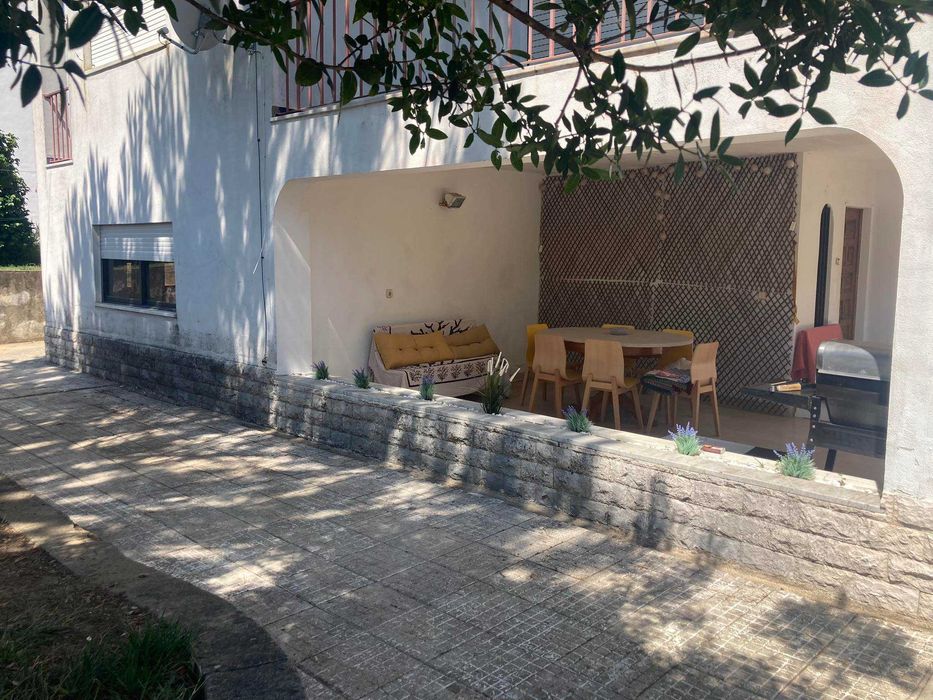 V4 para arrendar - Zona de Ferreira do Zêzêre