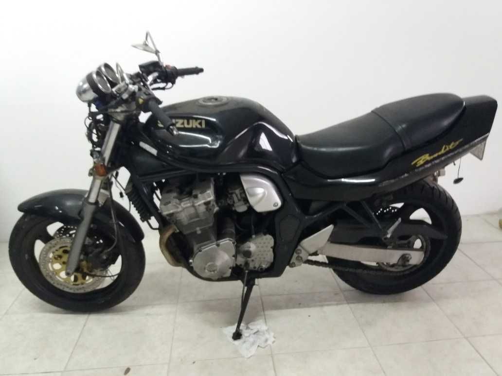 Manetes lacadas a preto para suzuki Branca • OLX Portugal