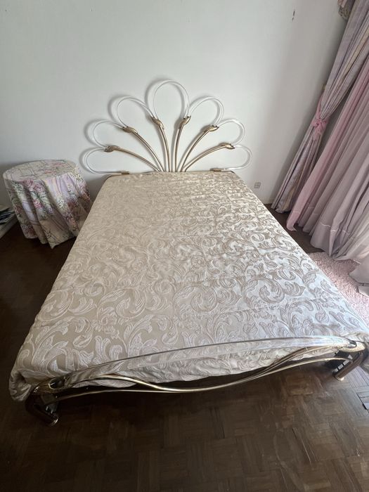 Cama de casal classico/ moderno